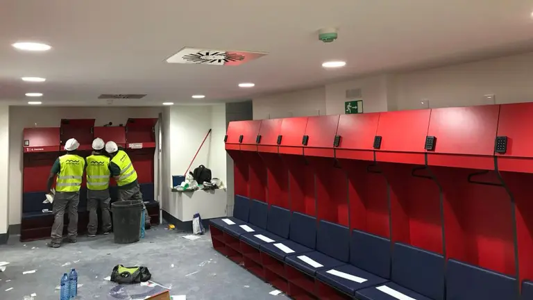 El vestuario de Osasuna en El Sadar, el día antes al 'debut' del estadio rojillo en Primera OSASUNA