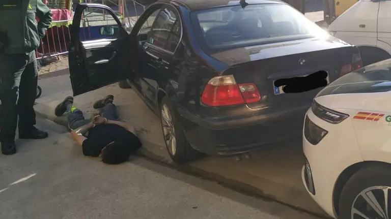 Detenido en Lacunza tras saltarse un control policial GUARDIA CIVIL