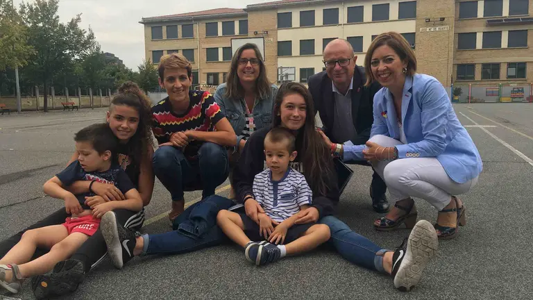 Visita Presidenta del Gobierno y Consejero de Educación a la Escuela de Verano de ANA