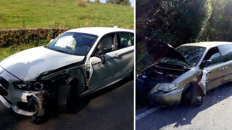 Los dos vehículos accidentados entre Aniz y Ziga que ha dejado heridos leves BOMBEROS DE NAVARRA