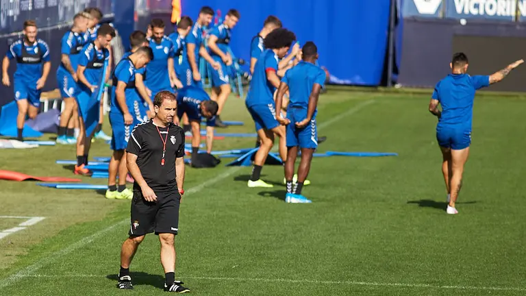 Entrenamiento de Osasuna en El Sadar antes del partido de La Liga Santander ante el FC Barcelona. IÑIGO ALZUGARAY