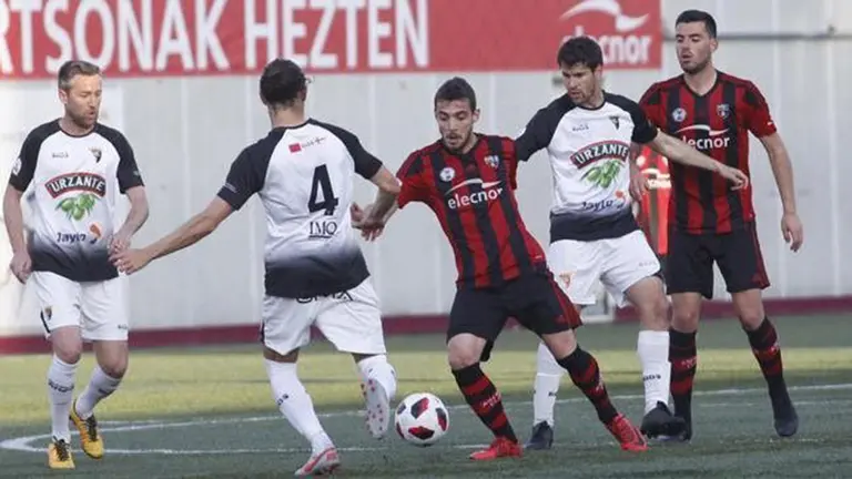 Partido de liga del equipo ribero en la Segunda división B. @cdtudelano.