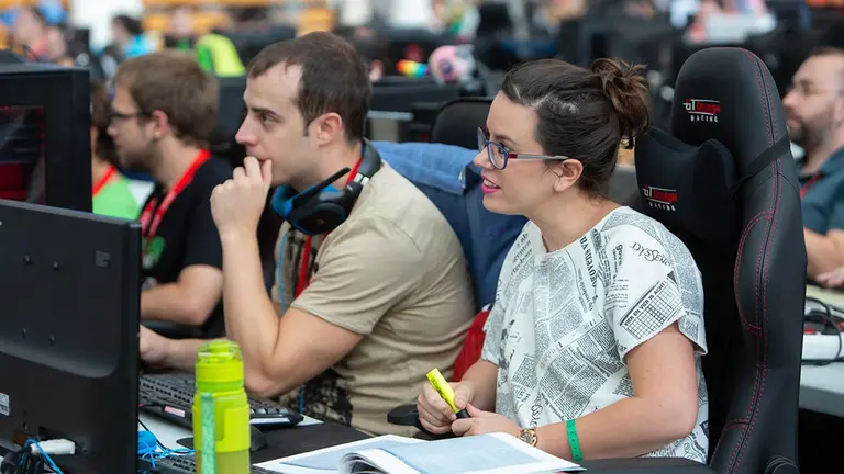 Imagen de la pasada ediicón de la Navarra LAN Party, que se celebra esta semana en el campus de Arrosadia, en Pamplona, de la UPNA. CEDIDA