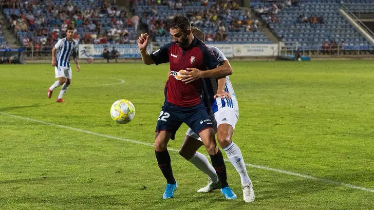 Adrián López en acción ante el Recreativo de Huelva. @CAOsasuna.