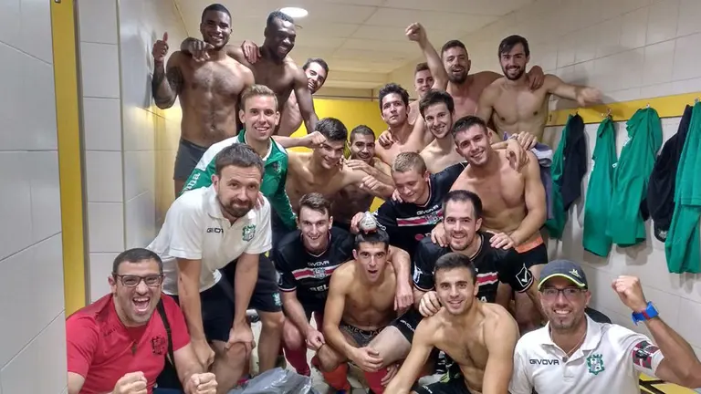 El Beti Kozkor de Lekunberri celebra su tercera victoria liguera. @BetiKozkorKE.