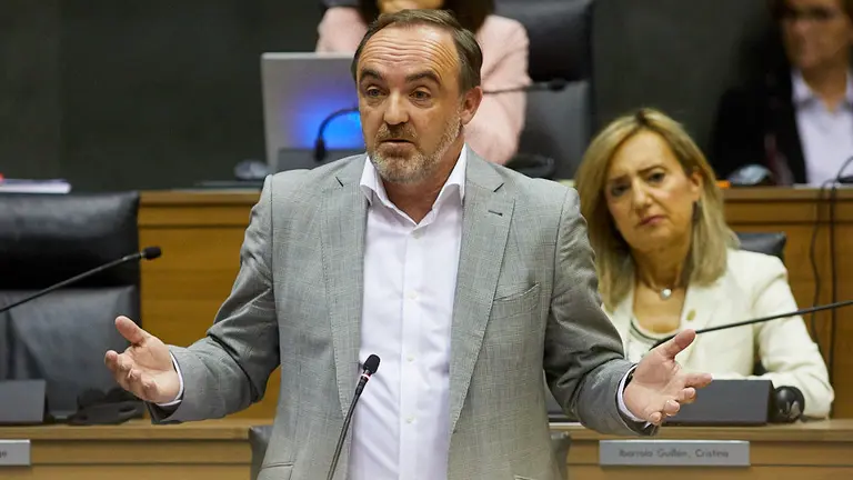 Pleno del Parlamento de Navarra. IÑIGO ALZUGARAY