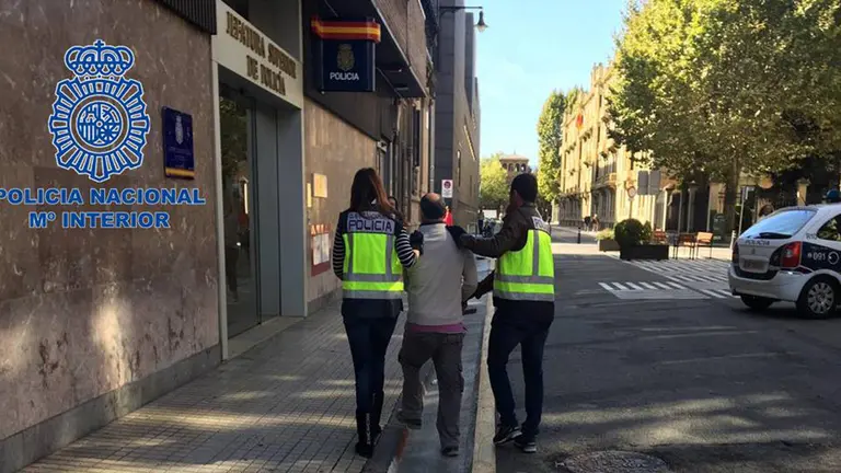 Detención de la Policía Nacional de un fugitivo internacional, reclamado por Ecuador por una agresión sexual POLICÍA NACIONAL