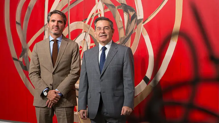 Jaime García del Barrio y Juan Manuel Mora en el Museo Universidad de Navarra. CASTELLS