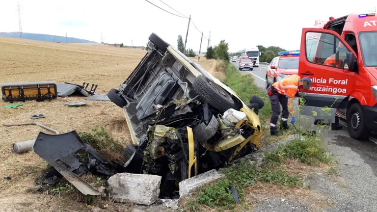 Imagen del vehículo accidentado. POLICÍA FORAL