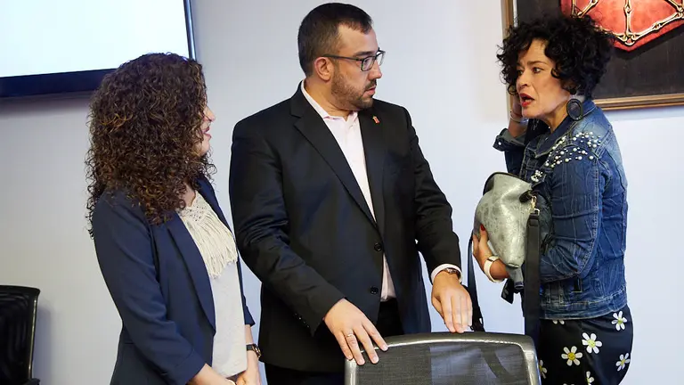 El vicepresidente primero, Javier Remírez, comparece en la comisión de Presidencia, Igualdad, Función Pública e Interior del Parlamento de Navarra. IÑIGO ALZUGARAY