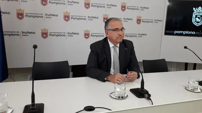 Enrique Maya durante una rueda de prensa en el Ayuntamiento de Pamplona EUROPA PRESS