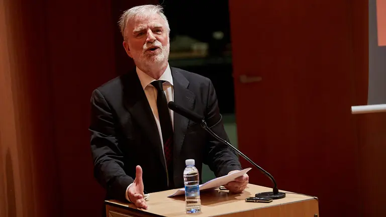 Javier Sobrino en la presentación de la primera plantilla masculina y femenina de Basket Navarra para la temporada 2019/2020. IÑIGO ALZUGARAY