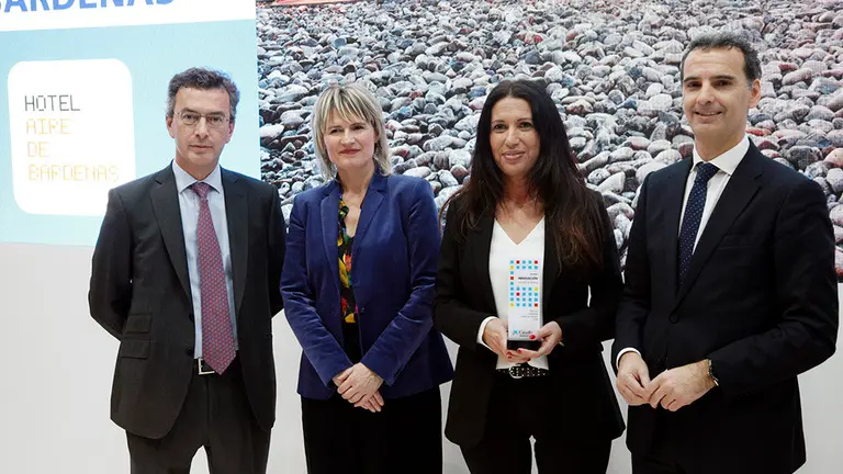 Entrega de premio Innovación turística 2018 al hotel Aire de Bardenas (Navarra) CEDIDA