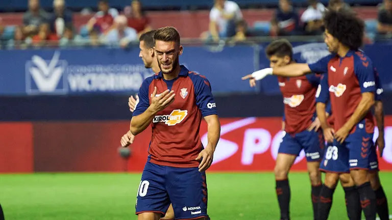 Partido correspondiente a la jornada 5 entre Osasuna y Betis jugado en El Sadar. MIGUEL OSÉS