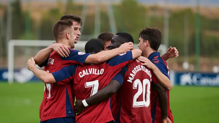 El Osasuna Promesas se enfrenta al Real Unión en las instalaciones de Tajonar. PABLO LASAOSA 9