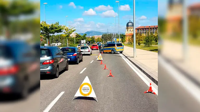 La Policía Municipal de Pamplona realiza un control PMP