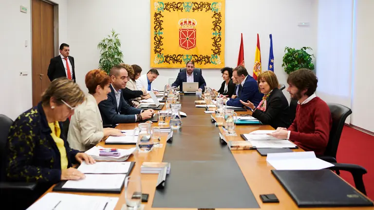 Mesa y Junta de portavoces del Parlamento de Navarra. PABLO LASAOSA