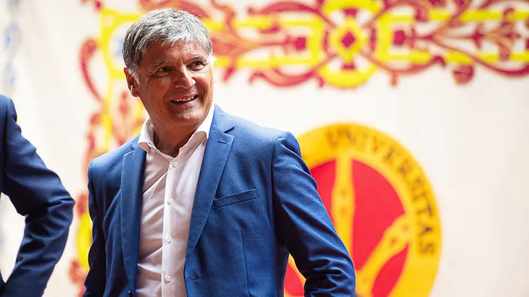 La cátedra de Empresa Familiar de la Universidad Pública de Navarra (UPNA) celebra este martes su acto de presentación con una conferencia de Toni Nadal, uno de los principales artífices del éxito de la estrella del tenis mundial Rafa Nadal, su sobrino, que bajo el título El valor del esfuerzo servirá para inaugurar el título propio de Experto Universitario en Gestión de la Empresa Familiar. EFE/Iñaki Porto