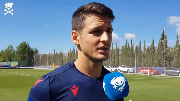 Radoja, jugador del Levante, analiza el encuentro contra Osasuna LEVANTE