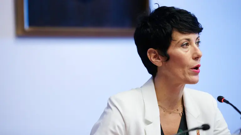 La consejera de Hacienda, Elma Saiz, comparece en el Parlamento de Navarra. PABLO LASAOSA 3