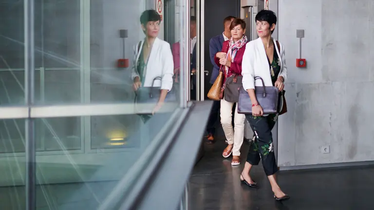 La consejera de Hacienda, Elma Saiz, comparece en el Parlamento de Navarra. PABLO LASAOSA