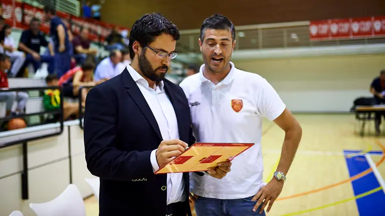 Xabi Jiménez. El Basket Navarra se enfrenta al Tizona de Burgos en el polideportivo de Arrosadía. MIGUEL OSÉS