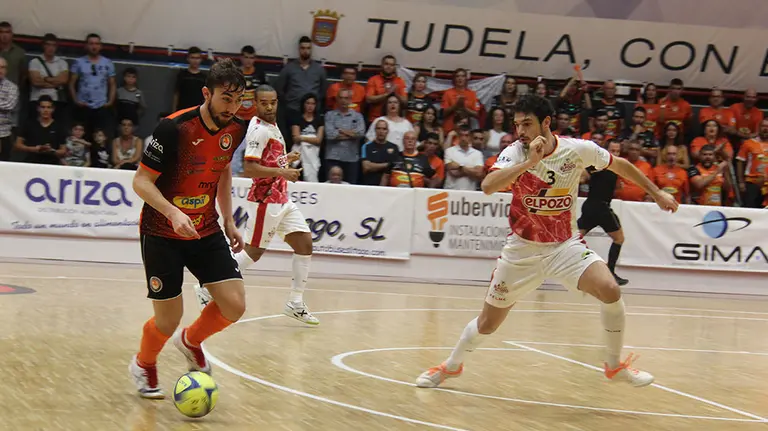 Partido entre el Ribera Navarra y El Pozo Murcia en Tudela. Cedida.