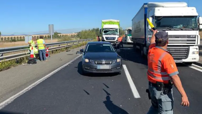 Accidente en la AP 15 en Noáin, dos trabajadores de Audenasa han resultado heridos POLICÍA FORAL