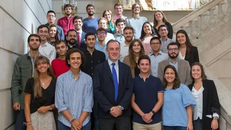 Los 30 representantes de las distintas facultades y escuelas de la Universidad de Navarra UNAV