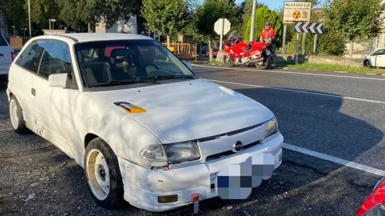 Vehículo cuyo conductor ha sido denunciado en Olazagutía POLICÍA FORAL