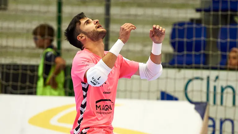 Partido entre el Osasuna Xota y el Cartagena jugado en el Pabellón Anaitasuna de Pamplona. MIGUEL OSÉS