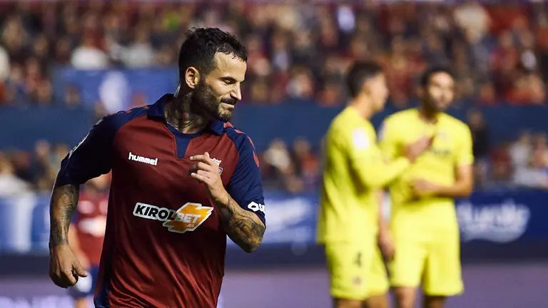 Rubén García Partido entre Osasuna y el Villarreal en el estadio de El Sadar. MIGUEL OSÉS