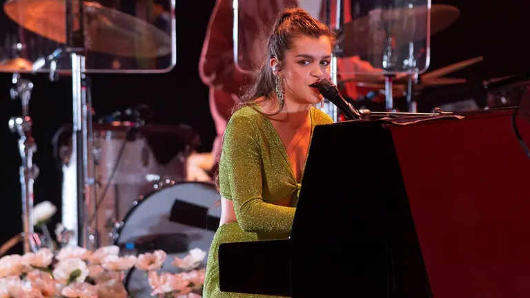 La cantante Amaia, ganadora de Operación Triunfo 2017, arranca la gira de presentación de su primer disco &#34;Pero No Pasa Nada&#34; este sábado en el Baluarte en Pamplona. EFE/Iñaki Porto
