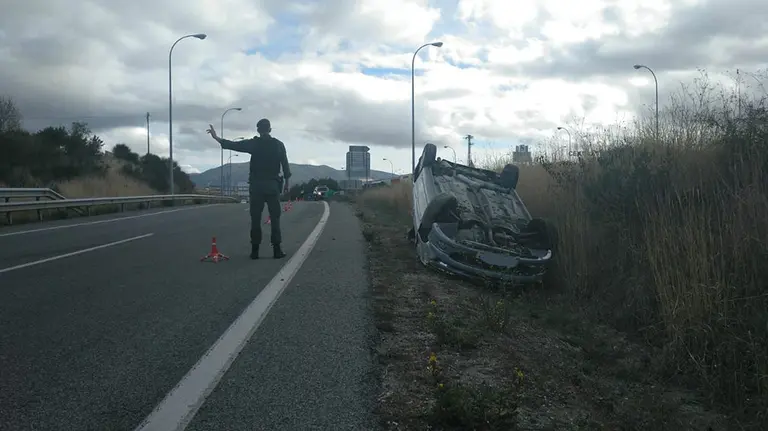 Accidente de tráfico en la AP-15 GUARDIA CIVIL