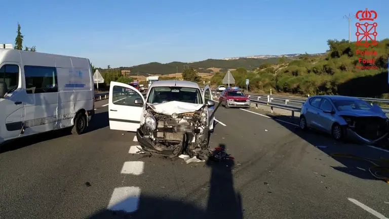 Accidente de tráfico múltiple en la A 12 POLICÍA FORAL