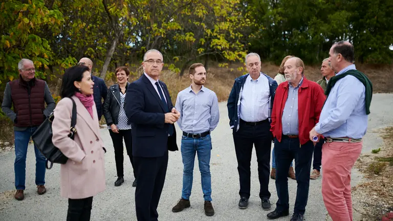 Visita de la comisión de urbanismo del Ayuntamiento de Pamplona al antiguo solar del matadero. PABLO LASAOSA 6