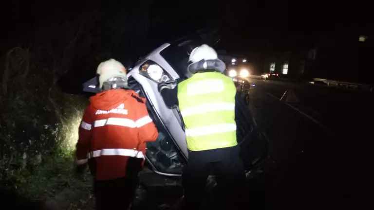 Accidente en Bera, en la NA121 A, con varios heridos leves por contusiones BOMBEROS