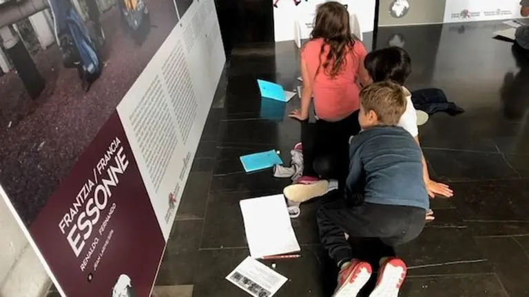 Varios alumnos durante los talleres de las Escuelas por la paz y la convivencia GOBIERNO DE NAVARRA