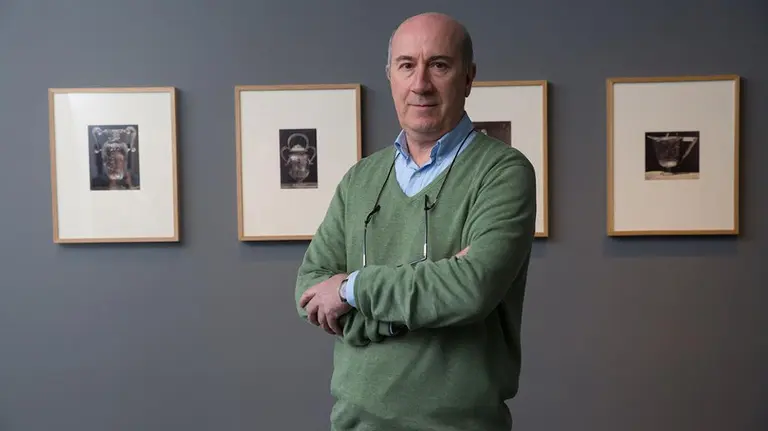 Mario Fernández, comisario de la exposición de Jane Clifford del Museo Universidad de Navarra CEDIDA