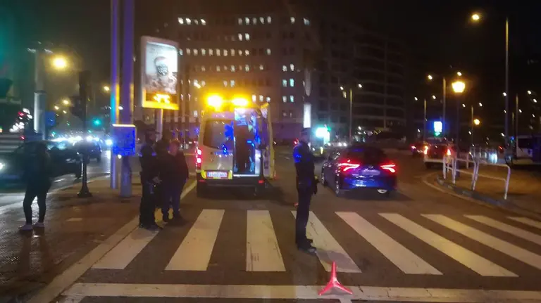 Atropello de una moto a un peatón en el centro de Pamplon POLICÍA MUNICIPAL