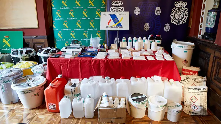 El delegado del Gobierno en Navarra, José Luis Arasti, presenta los resultados de la operación policial contra la droga 'Kimikoa/Ral'. IÑIGO ALZUGARAY