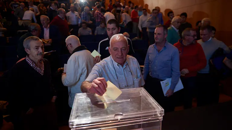 Asamblea del CLub Atletico Osasuna para la aprobacion de los presupuestos. MIGUEL OSÉS