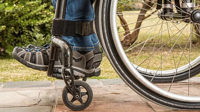 Una persona en silla de ruedas. ARCHIVO