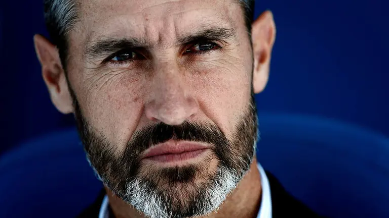 El entrenador del RCD Mallorca Vicente Moreno, durante el partido ante el CD Leganés, correspondiente a la décima jornada de LaLiga Santander disputada en el Estadio Municipal de Butarque, en Leganés. EFE/Mariscal