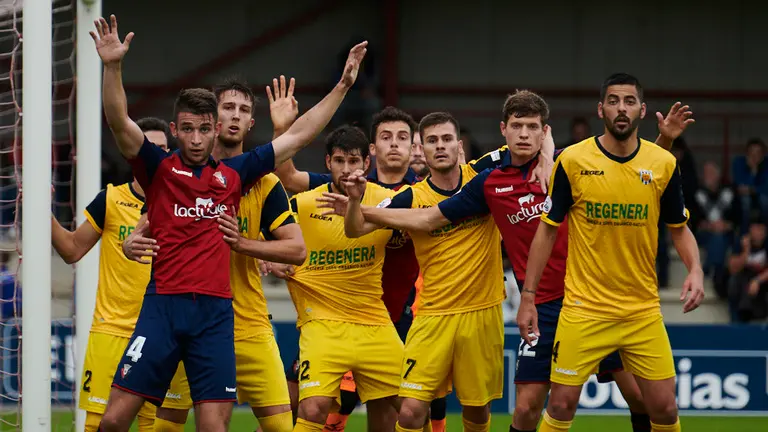 Osasuna Promesas se enfrenta al Izarra de Estella en las instalaciones de Tajonar. PABLO LASAOSA 15