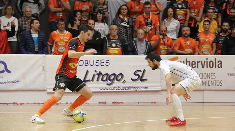 Partido entre Ribera Navarra y O&#39;Parrulo Ferrol. Cedida.