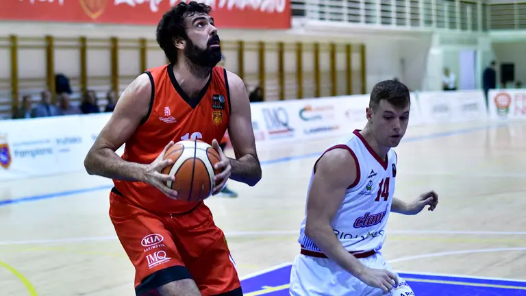 El Basket Navarra se enfrenta al Clavijo Logroño en Pamplona. PABLO LASAOSA 2