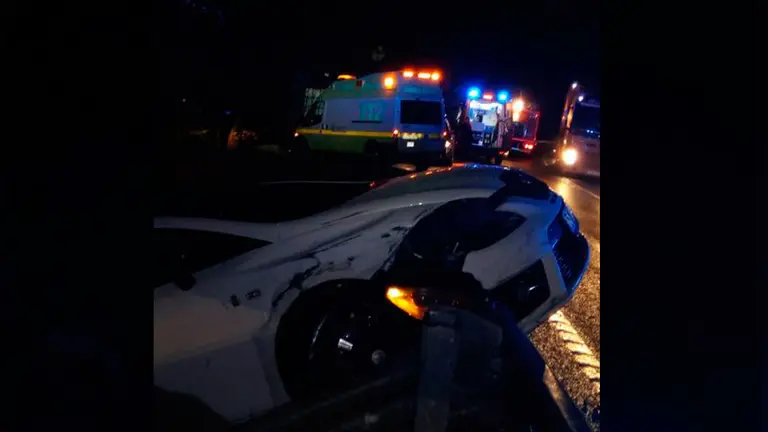 Accidente de tráfico en Bera que se ha saldado con tres personas heridas, una de ellas una mujer embarazada. BOMBEROS