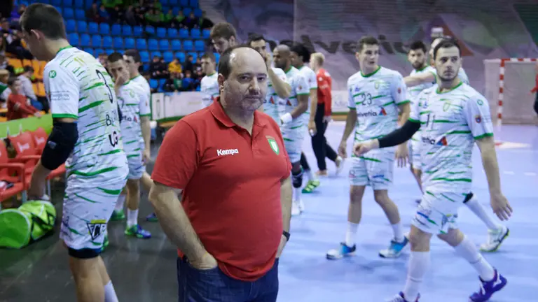 Iñaki Ániz en el partido entre el  Anaitasuna se enfrenta al Guadalajara en Pamplona. PABLO LASAOSA.
