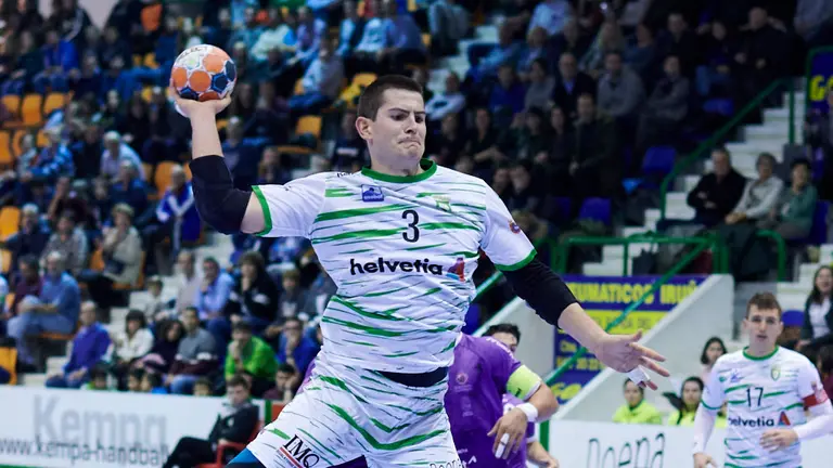 Antonio Bazán, El Anaitasuna se enfrenta al Guadalajara en Pamplona. PABLO LASAOSA 6